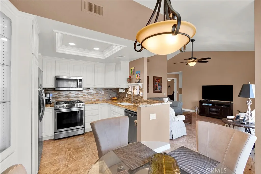 440 La Costa, Banning, California 92220 home-pic-15