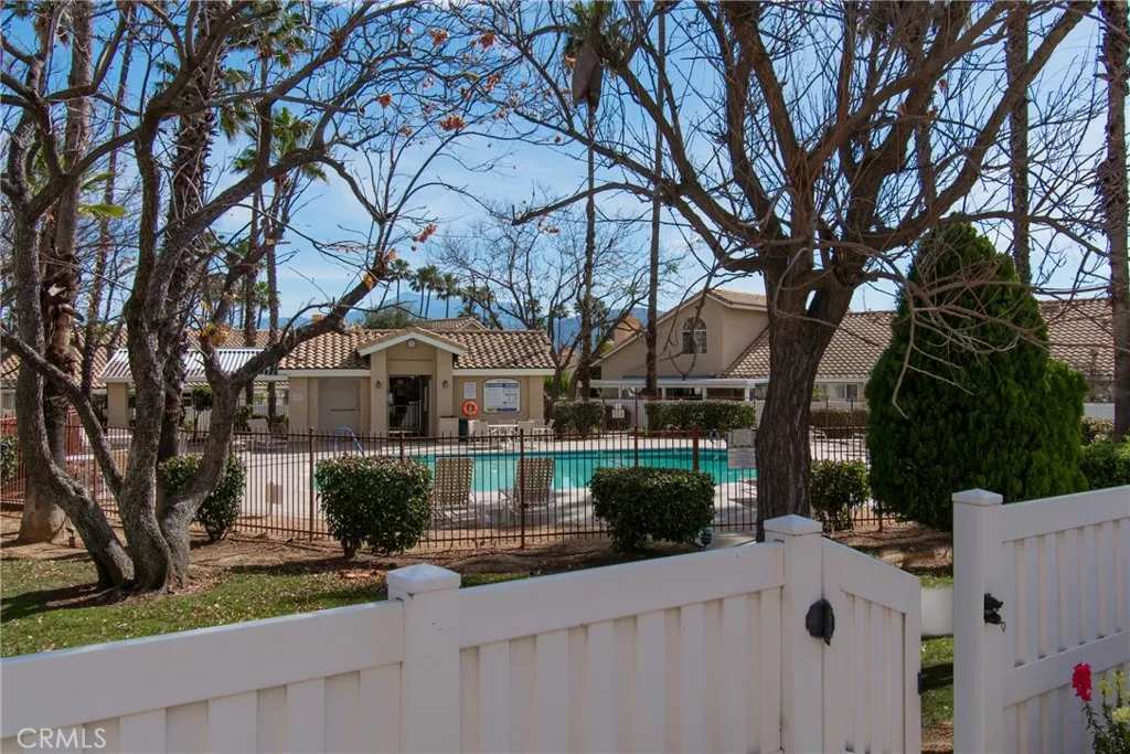 440 La Costa, Banning, California 92220 home-pic-30