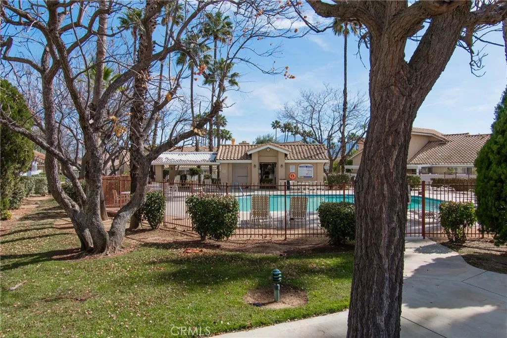 440 La Costa, Banning, California 92220 home-pic-33