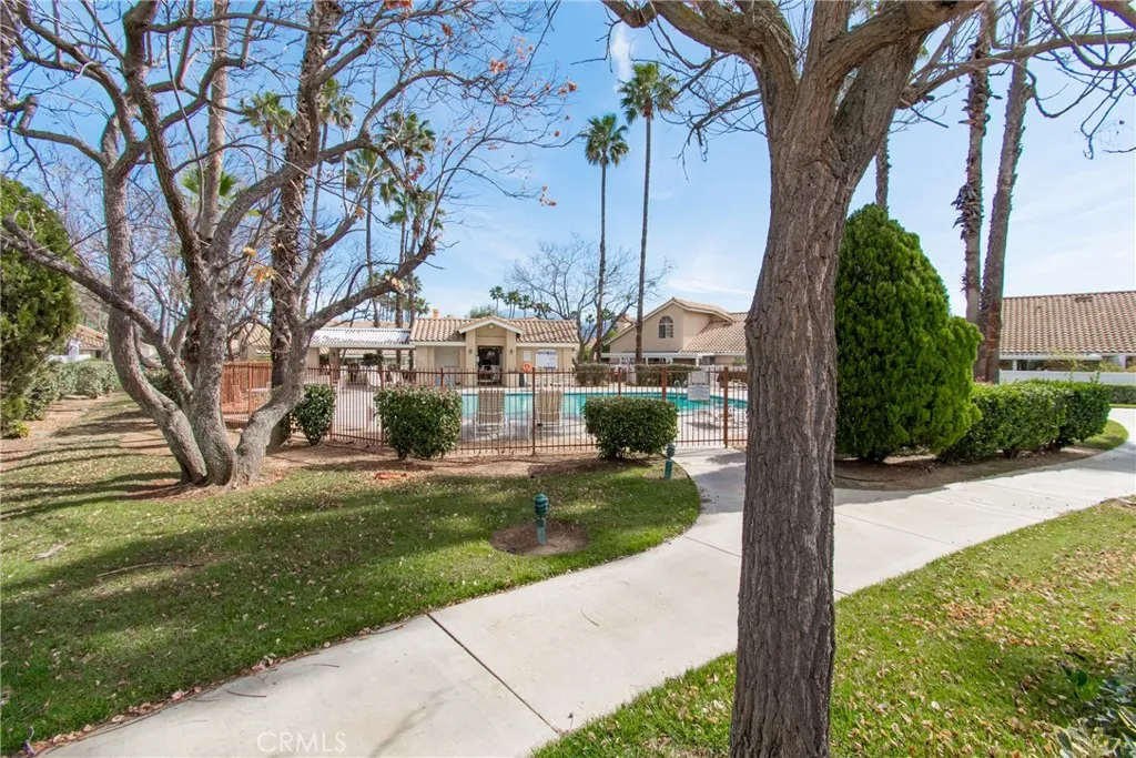 440 La Costa, Banning, California 92220 home-pic-38