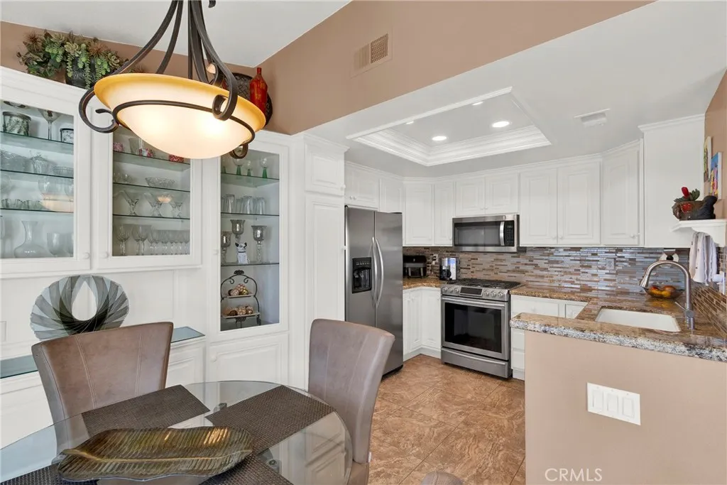 440 La Costa, Banning, California 92220 home-pic-14