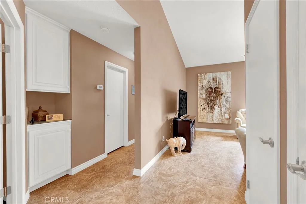 440 La Costa, Banning, California 92220 home-pic-8