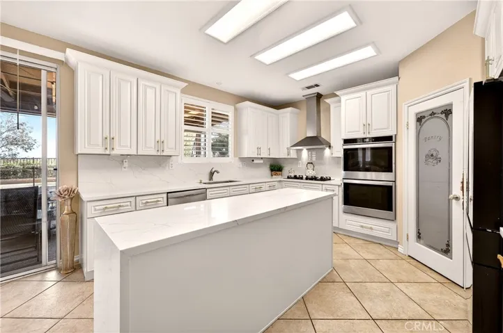 17388 Hawkwood, Riverside, California 92503