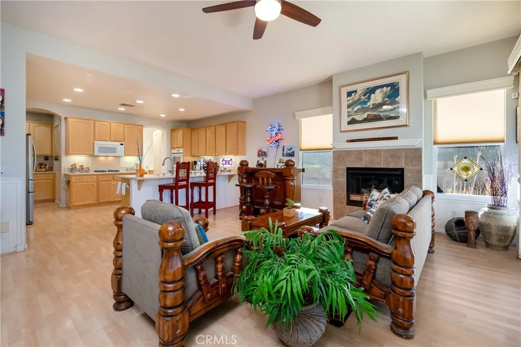 9152 Reserve, Corona, California 92883 home-pic-4