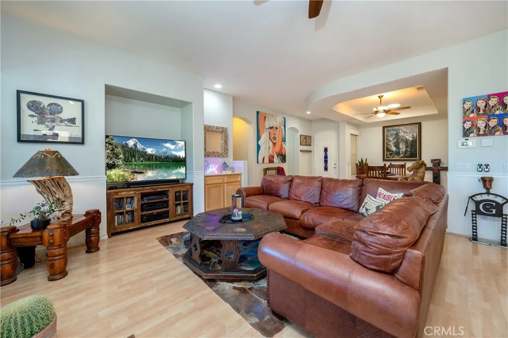 9152 Reserve, Corona, California 92883 home-pic-7