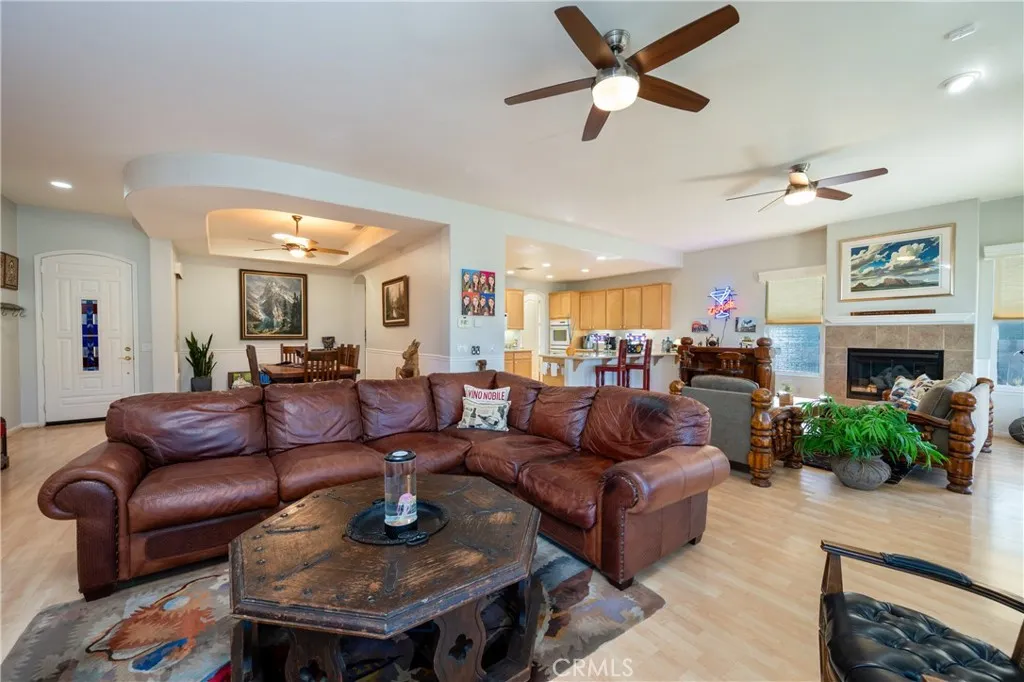 9152 Reserve, Corona, California 92883 home-pic-6