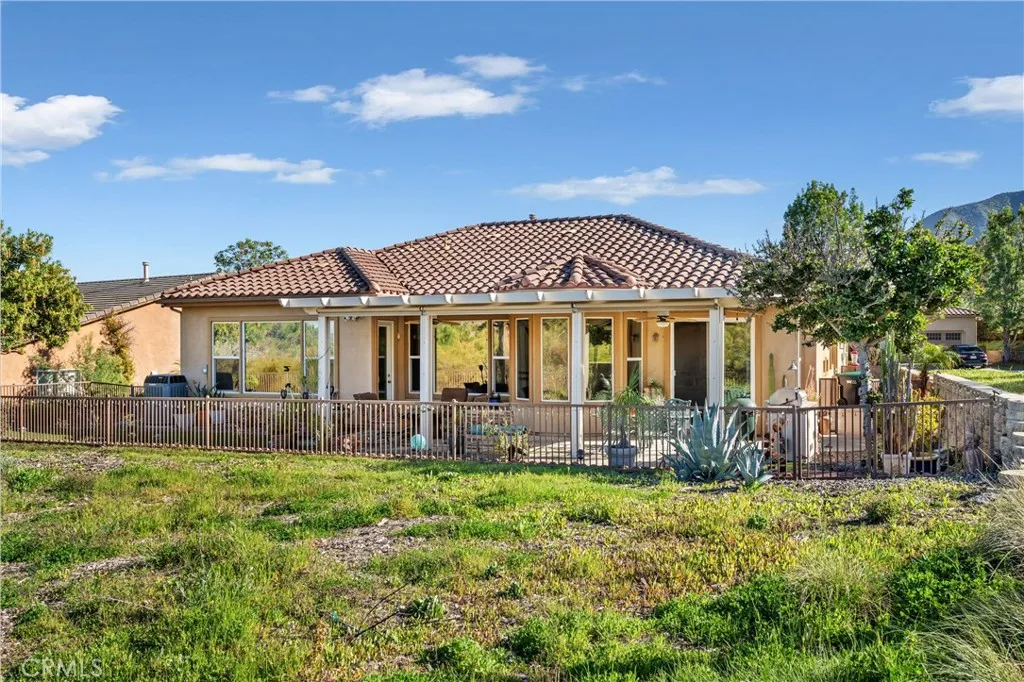 9152 Reserve, Corona, California 92883 home-pic-21