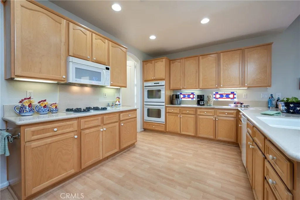 9152 Reserve, Corona, California 92883 home-pic-12