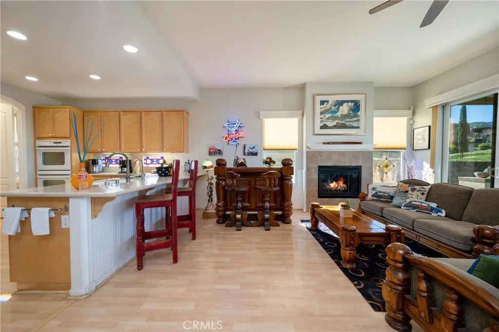 9152 Reserve, Corona, California 92883 home-pic-9