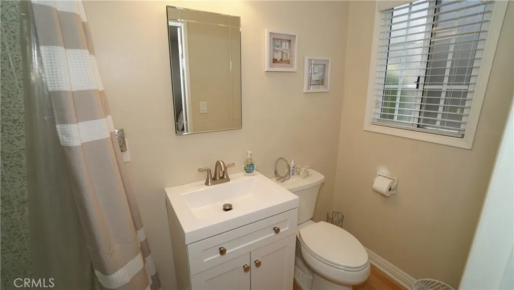 16519 Minnehaha, Granada Hills, California 91344 home-pic-32