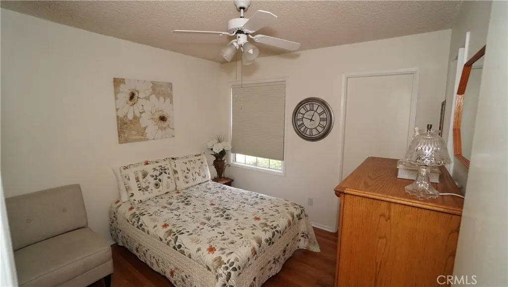 16519 Minnehaha, Granada Hills, California 91344 home-pic-26
