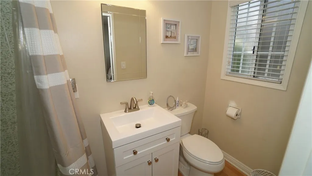 16519 Minnehaha, Granada Hills, California 91344 home-pic-9