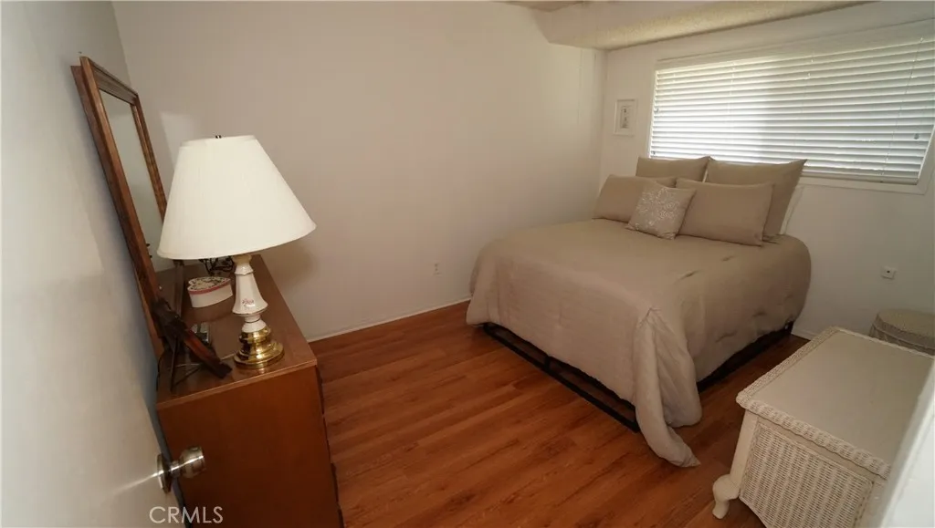 16519 Minnehaha, Granada Hills, California 91344 home-pic-27