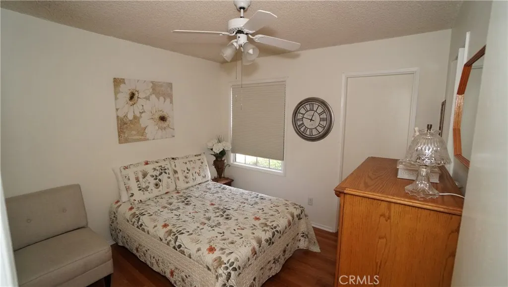 16519 Minnehaha, Granada Hills, California 91344 home-pic-10