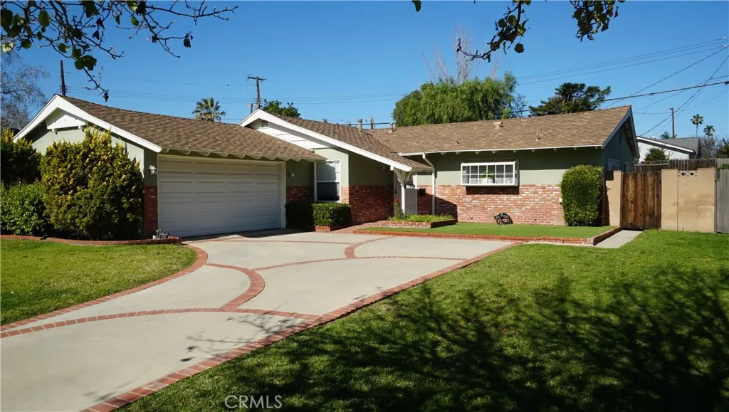 16519 Minnehaha, Granada Hills, California 91344 home-pic-1
