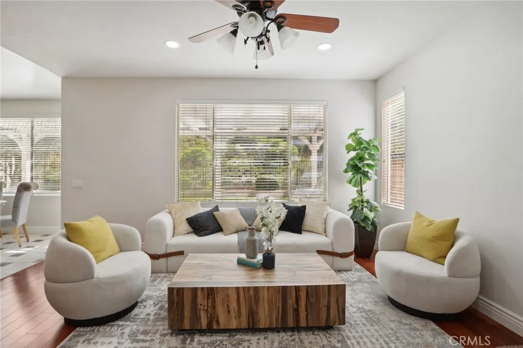 Picture  taken when the house was staged previously