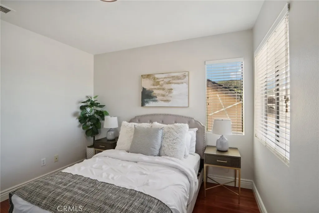 Picture  taken when the house was staged previously