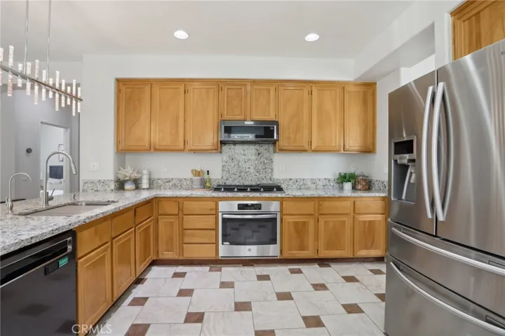 Picture  taken when the house was staged previously