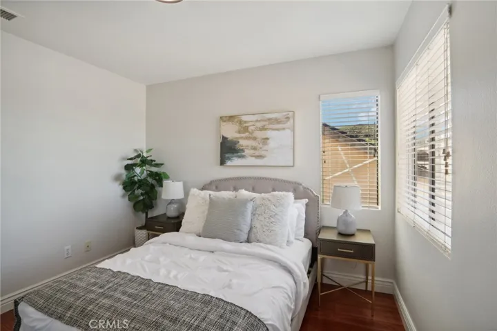 Picture  taken when the house was staged previously
