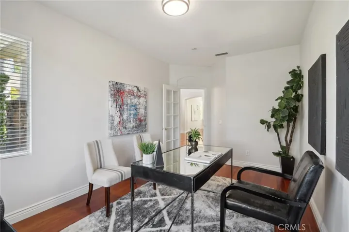 Picture  taken when the house was staged previously