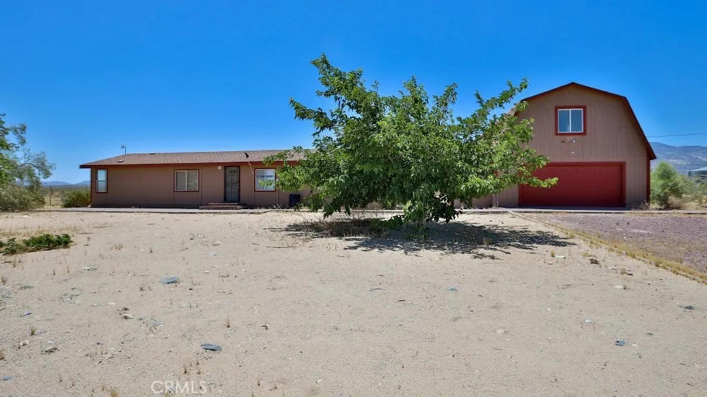 9351 Camp Rock, Lucerne Valley, California 92356 home-pic-6