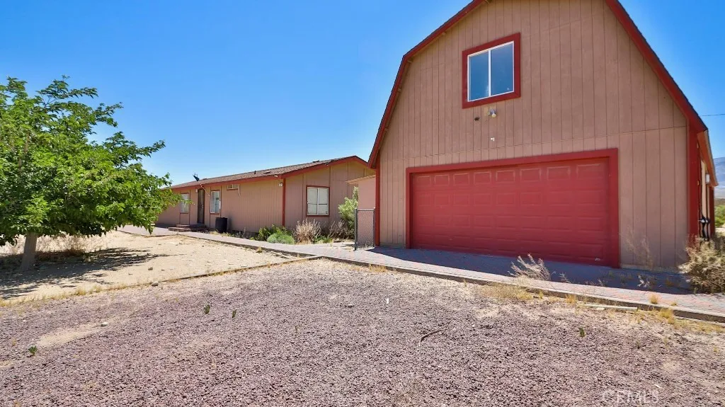 9351 Camp Rock, Lucerne Valley, California 92356 home-pic-1