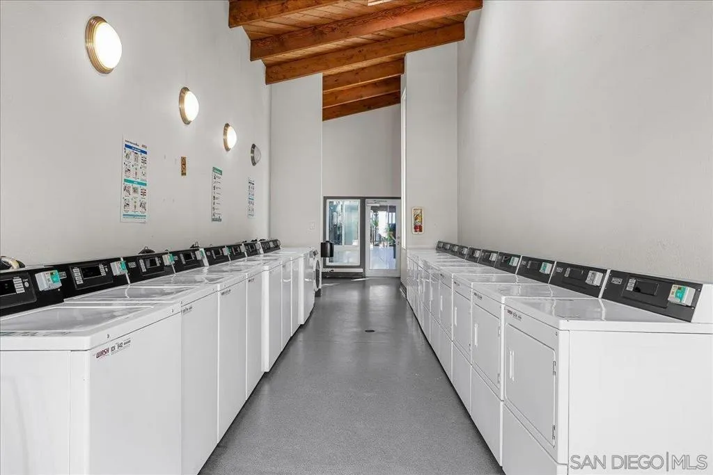 1389 Caminito Gabaldon A, San Diego, California 92108 home-pic-21