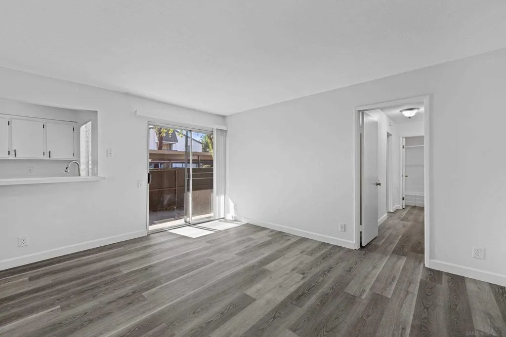 1389 Caminito Gabaldon A, San Diego, California 92108 home-pic-2