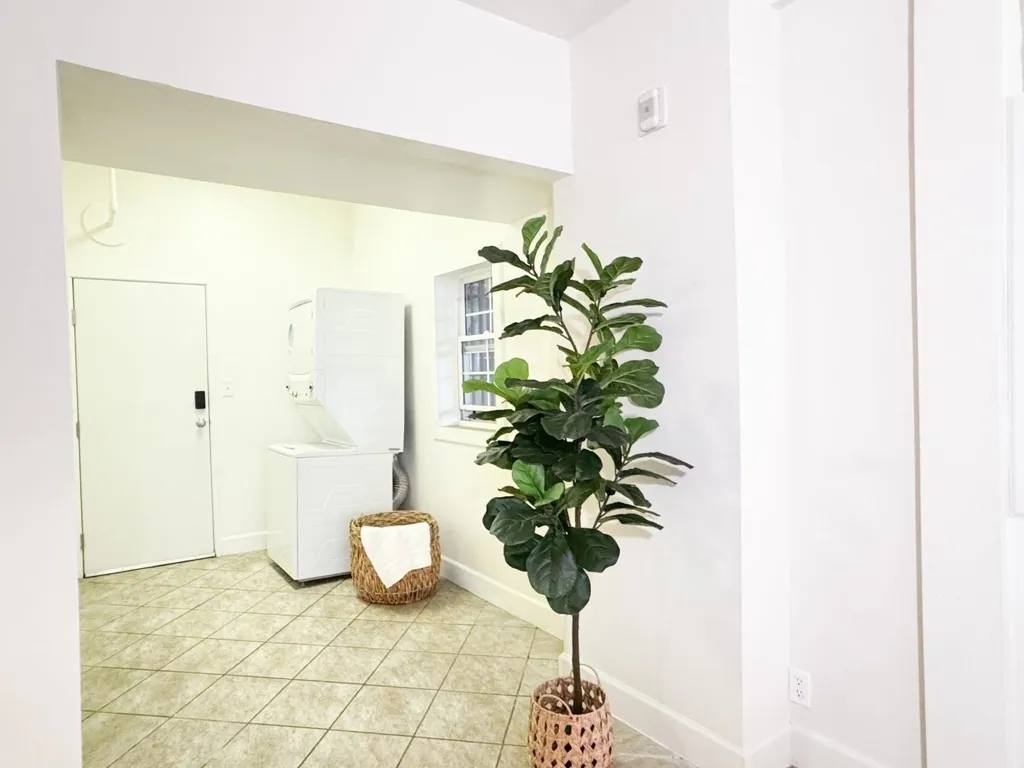 2842 Adeline St 6, Oakland, California 94608 home-pic-11