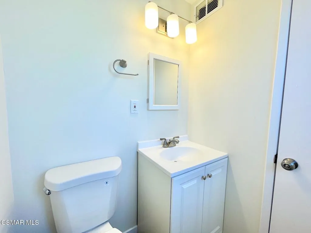 1240 Graham Street, Simi Valley, California 93065 home-pic-8
