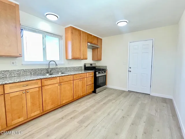 1240 Graham - 5 of 20