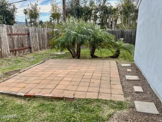 1240 Graham - 2 of 4