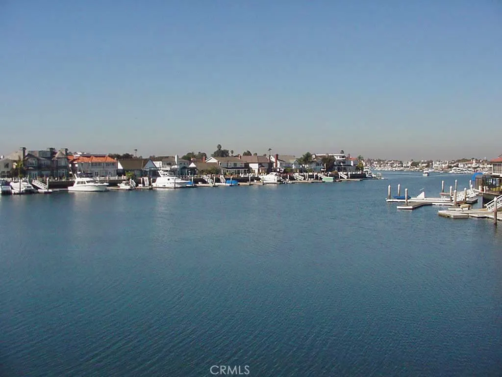 4881 Vista Drive, Huntington Beach, California 92649 home-pic-35