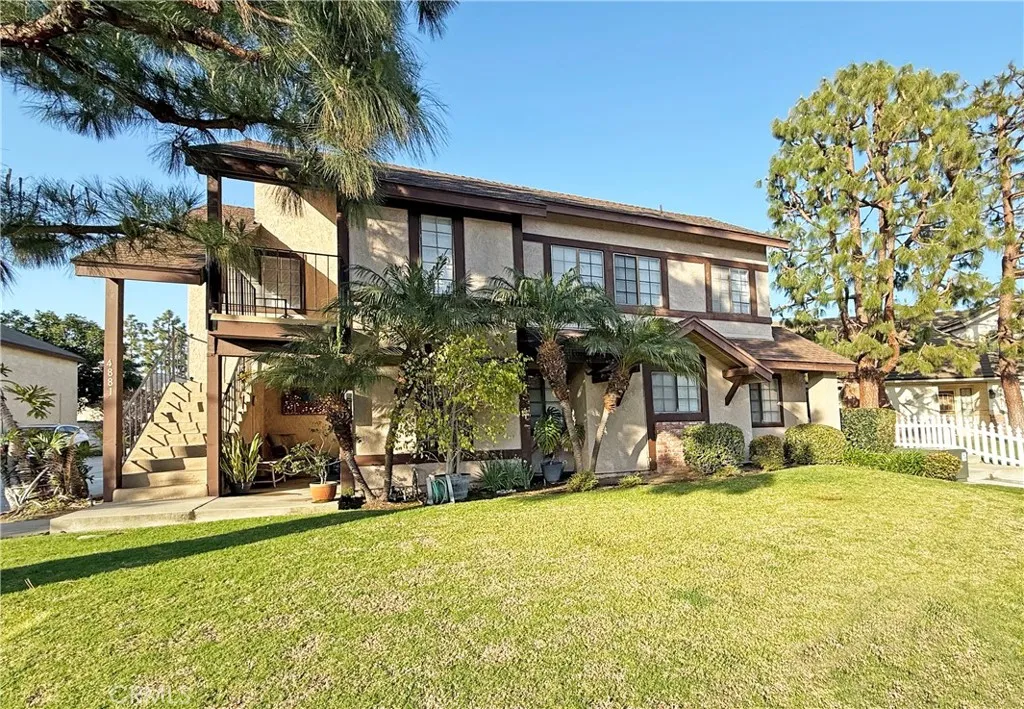 4881 Vista Drive, Huntington Beach, California 92649 home-pic-2