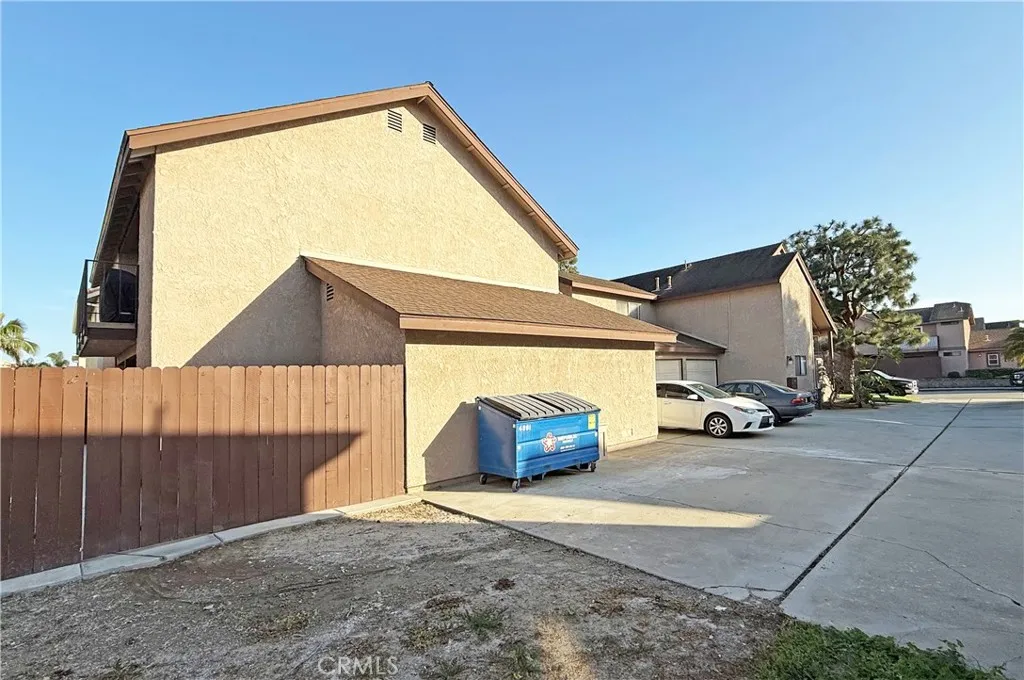 4881 Vista Drive, Huntington Beach, California 92649 home-pic-5