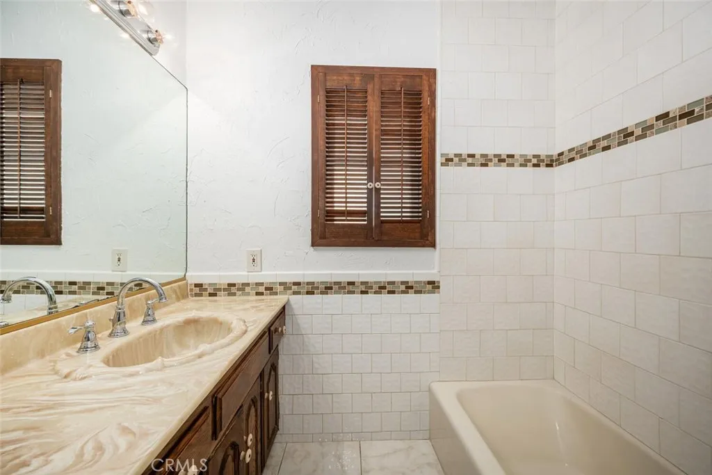 964 W 14th, San Pedro, California 90731 home-pic-17