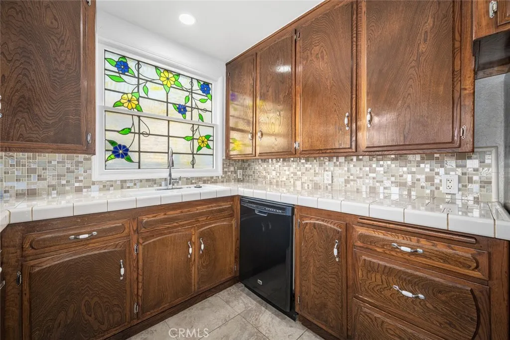 964 W 14th, San Pedro, California 90731 home-pic-27