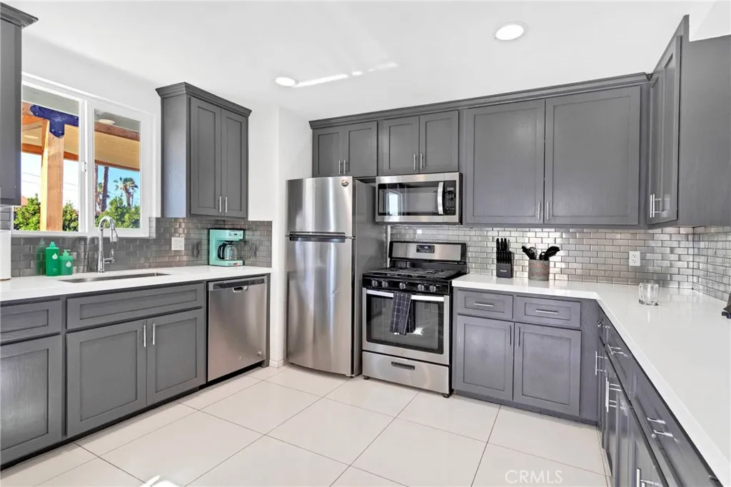 2144 E Rogers, Palm Springs, California 92262 home-pic-15