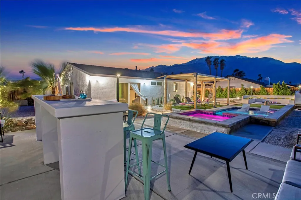 2144 E Rogers, Palm Springs, California 92262 home-pic-2
