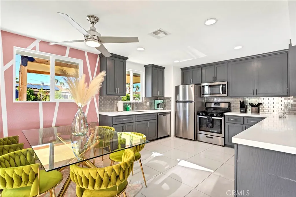 2144 E Rogers, Palm Springs, California 92262 home-pic-14