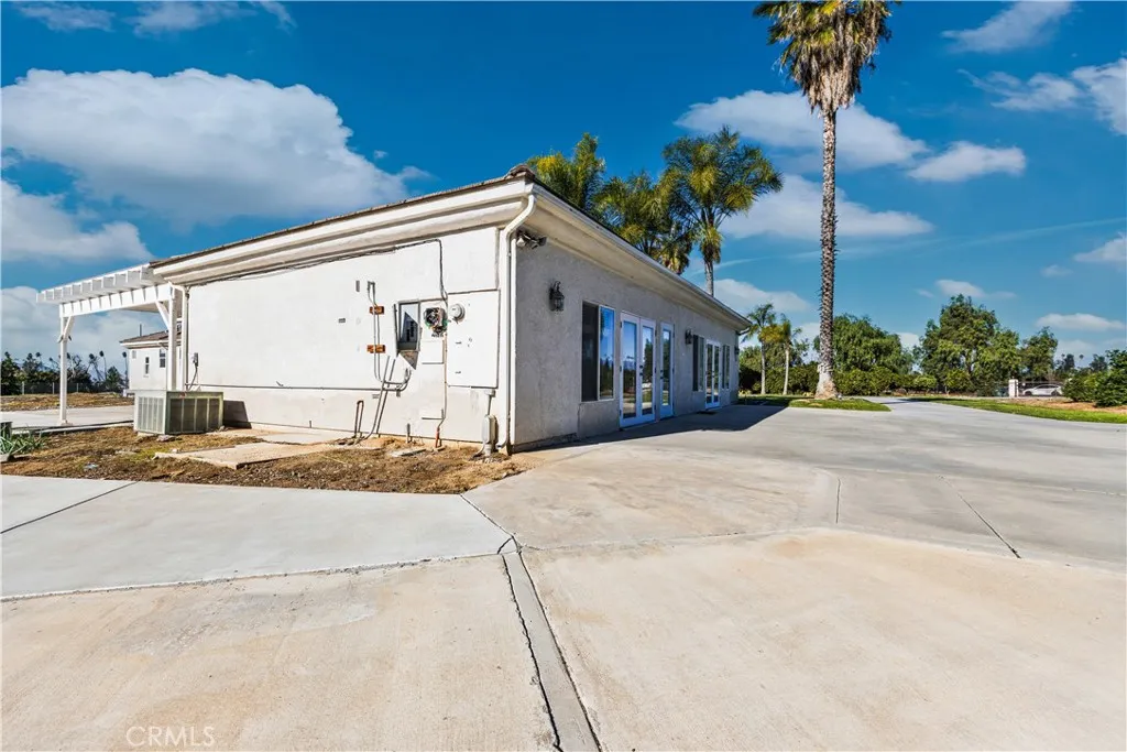 2540 Monroe Street, Riverside, California 92504 home-pic-57