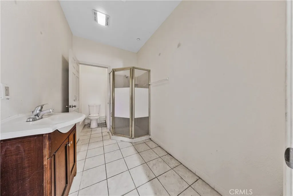 2540 Monroe Street, Riverside, California 92504 home-pic-37