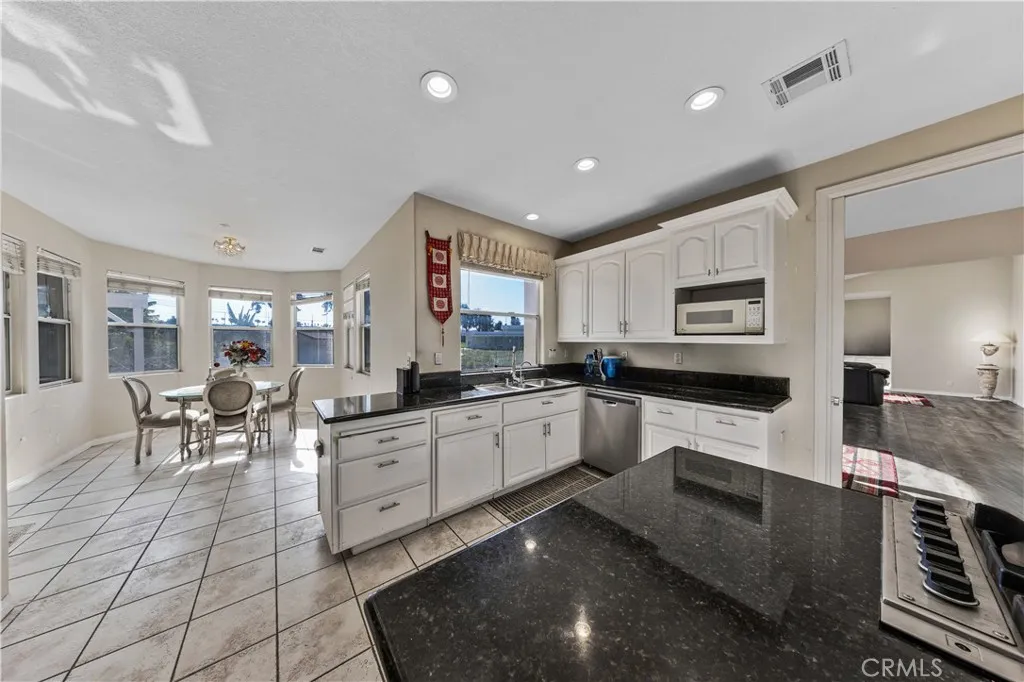 2540 Monroe Street, Riverside, California 92504 home-pic-21