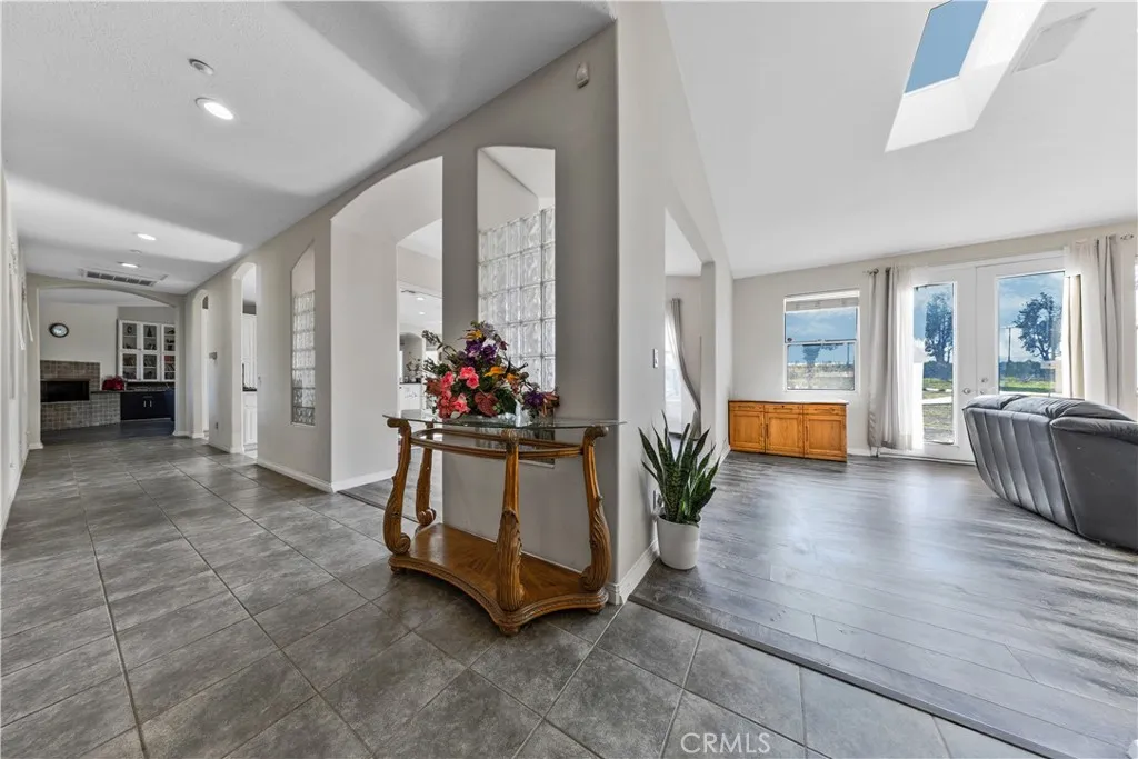 2540 Monroe Street, Riverside, California 92504 home-pic-14