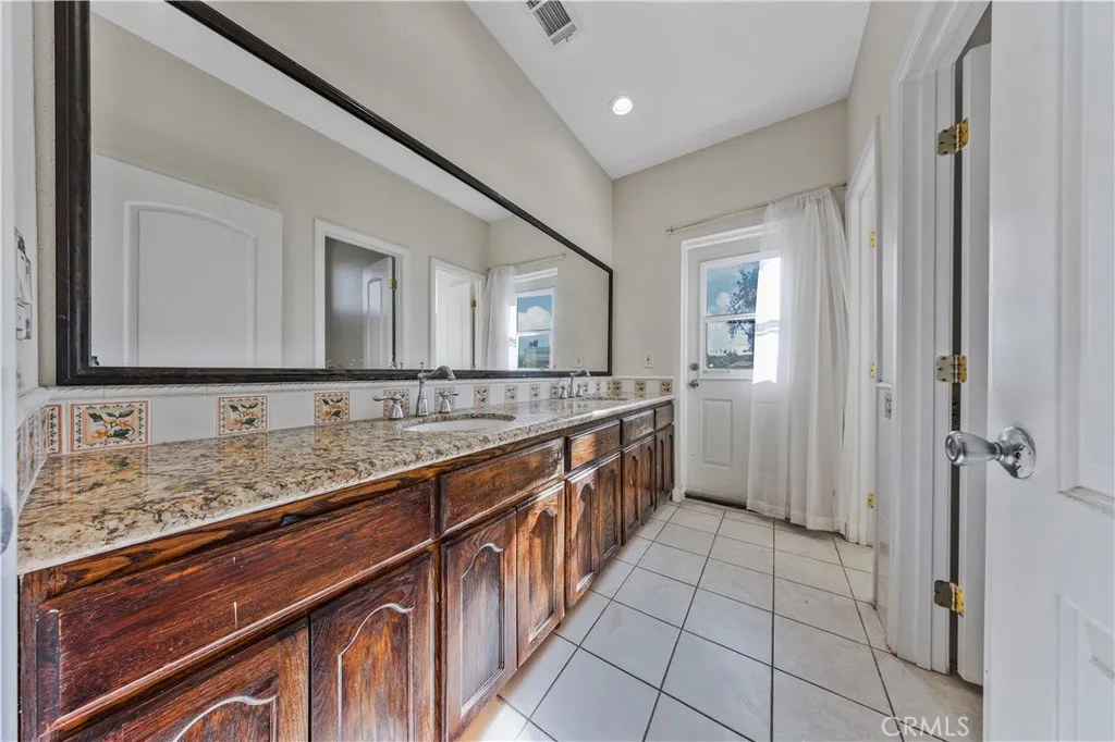 2540 Monroe Street, Riverside, California 92504 home-pic-38