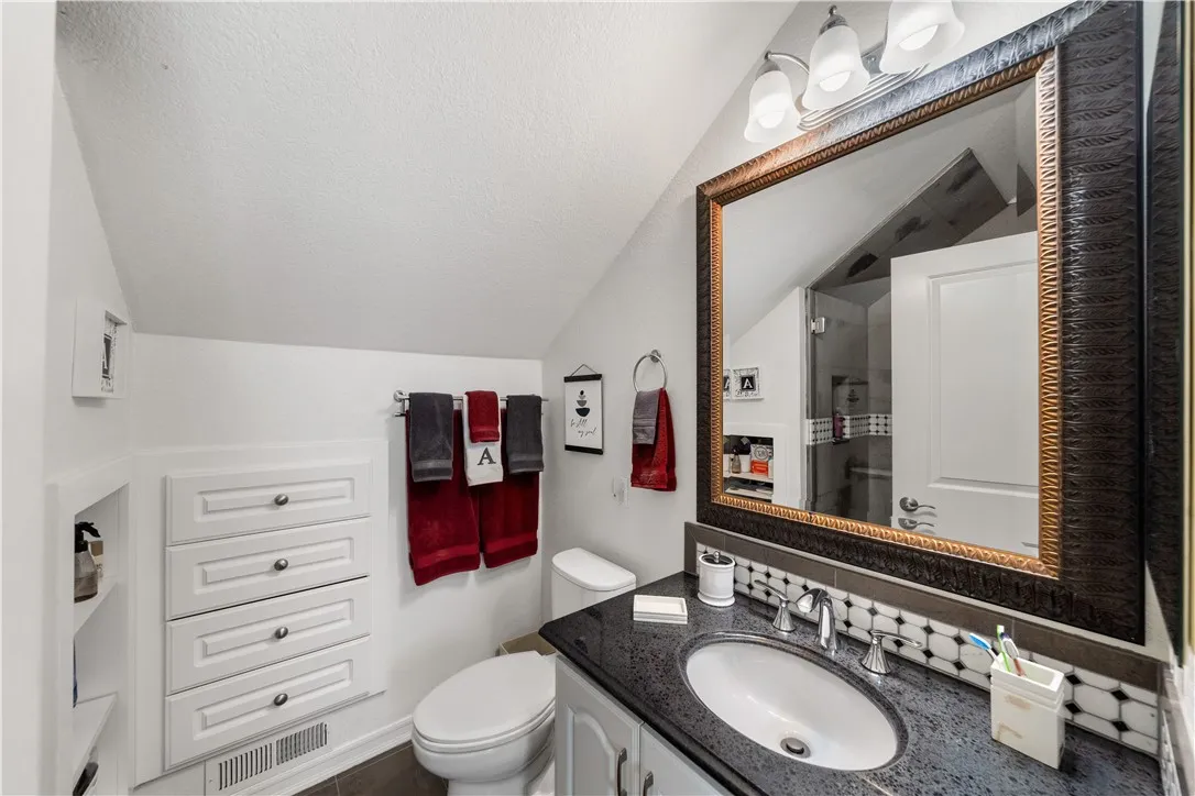 215 N Avenida Segovia, Anaheim Hills, California 92808 home-pic-23