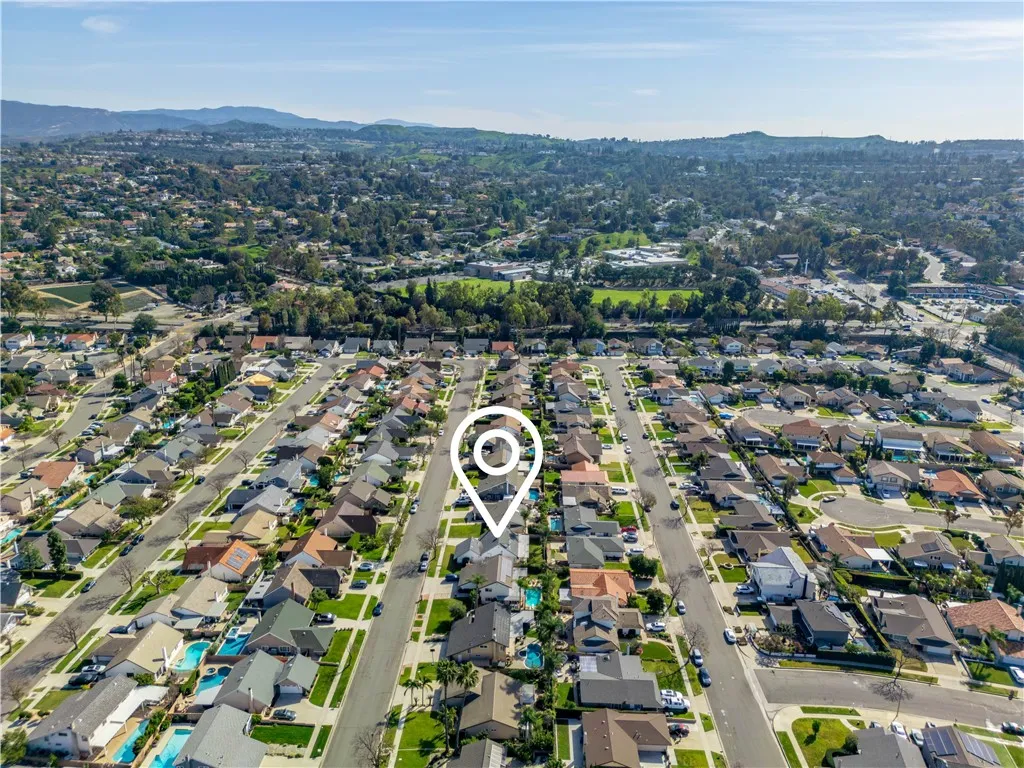 215 N Avenida Segovia, Anaheim Hills, California 92808 home-pic-41