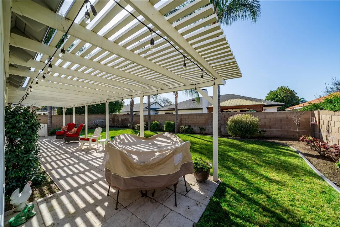 215 N Avenida Segovia, Anaheim Hills, California 92808 home-pic-11