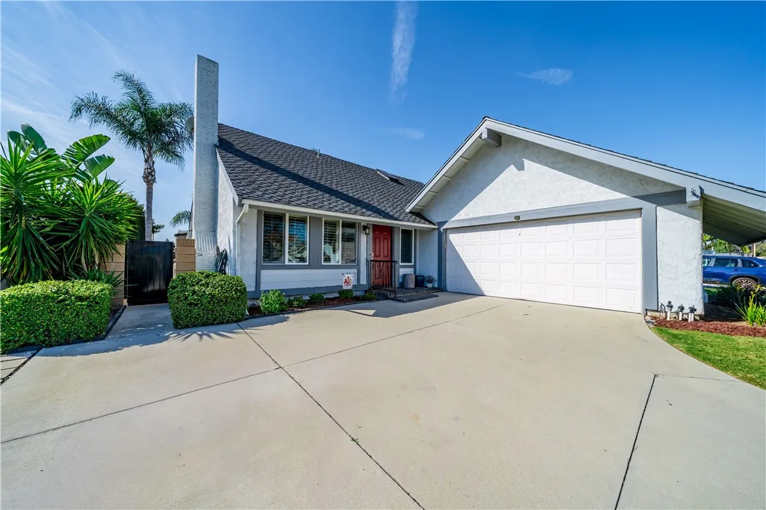 215 N Avenida Segovia, Anaheim Hills, California 92808 home-pic-1