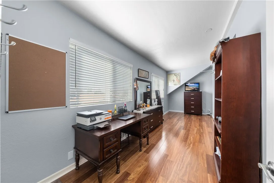 215 N Avenida Segovia, Anaheim Hills, California 92808 home-pic-21